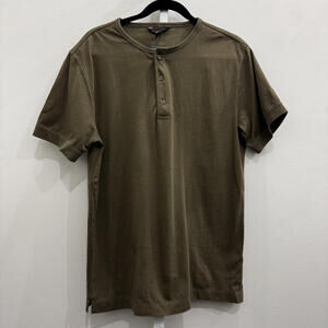 Banana Republic Men's Olive Green Henley Shirt